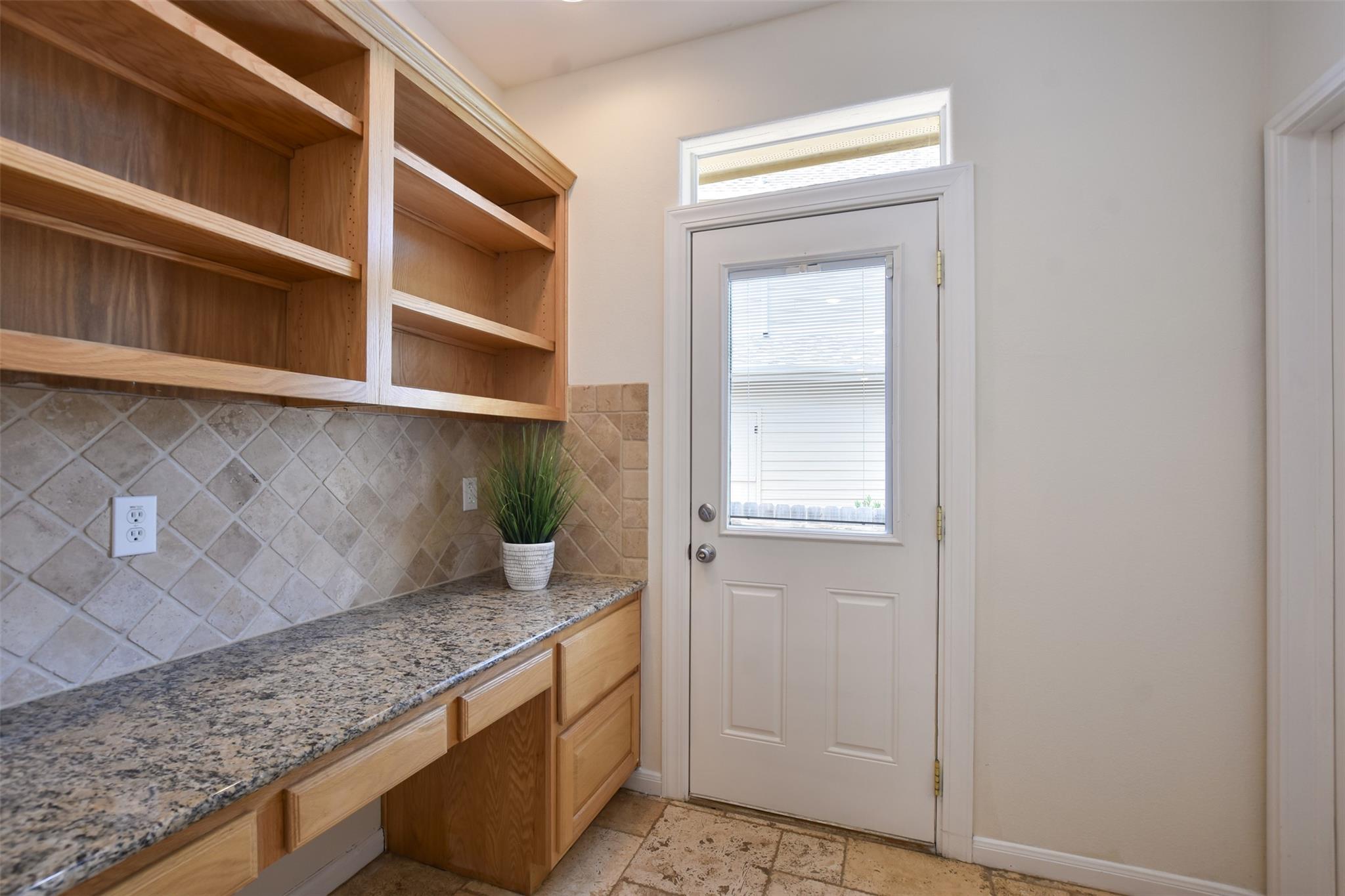 2000 Mcillwain Cv Property Photo 16