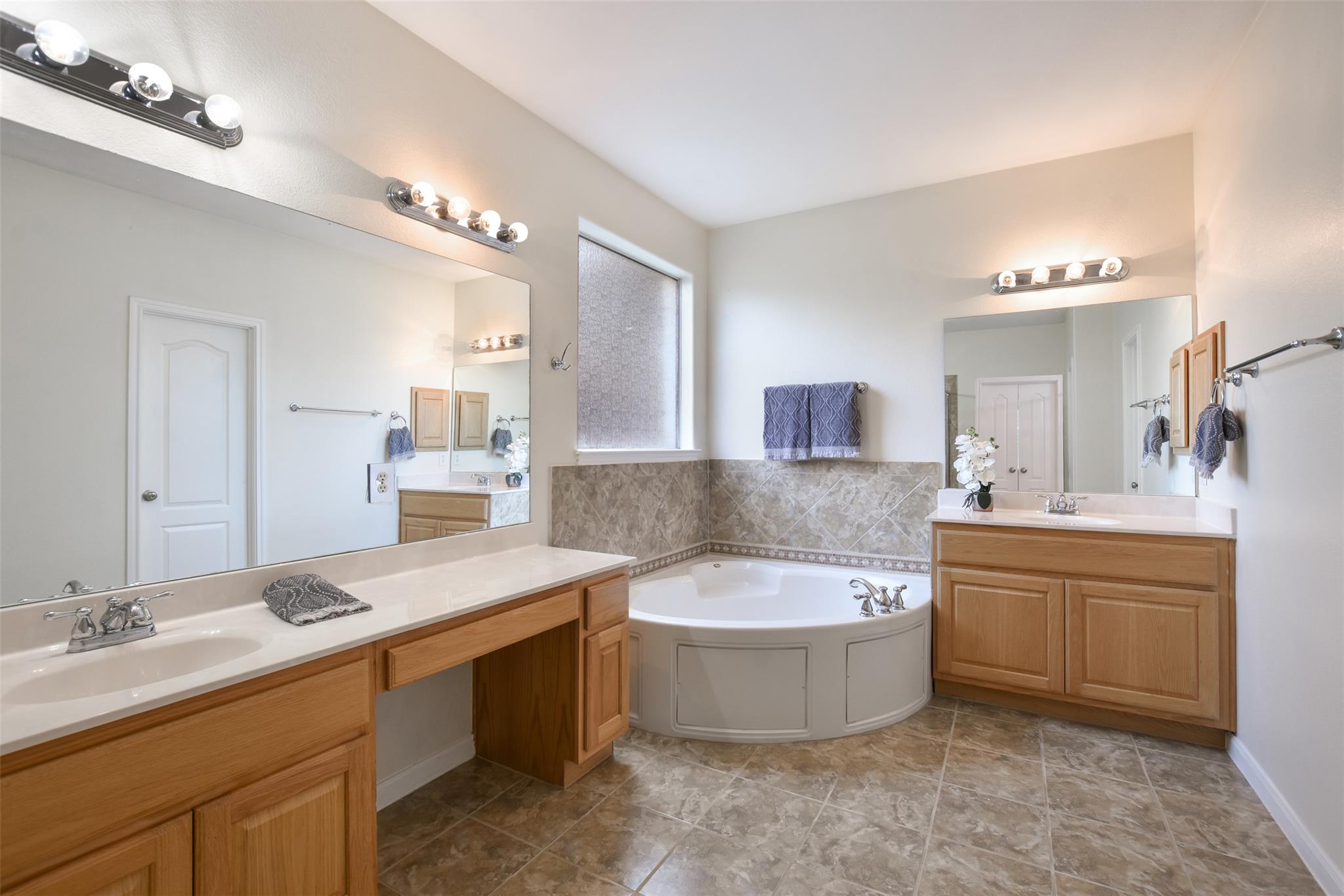 2000 Mcillwain Cv Property Photo 20