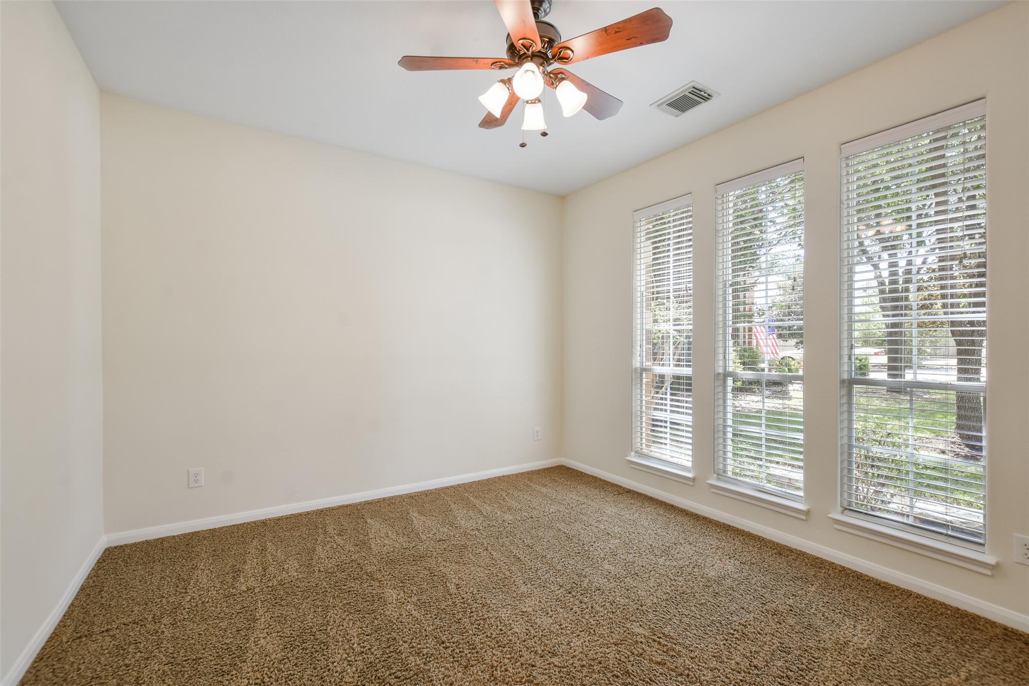 2000 Mcillwain Cv Property Photo 22