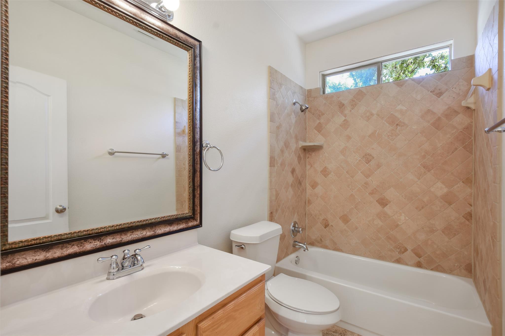 2000 Mcillwain Cv Property Photo 23