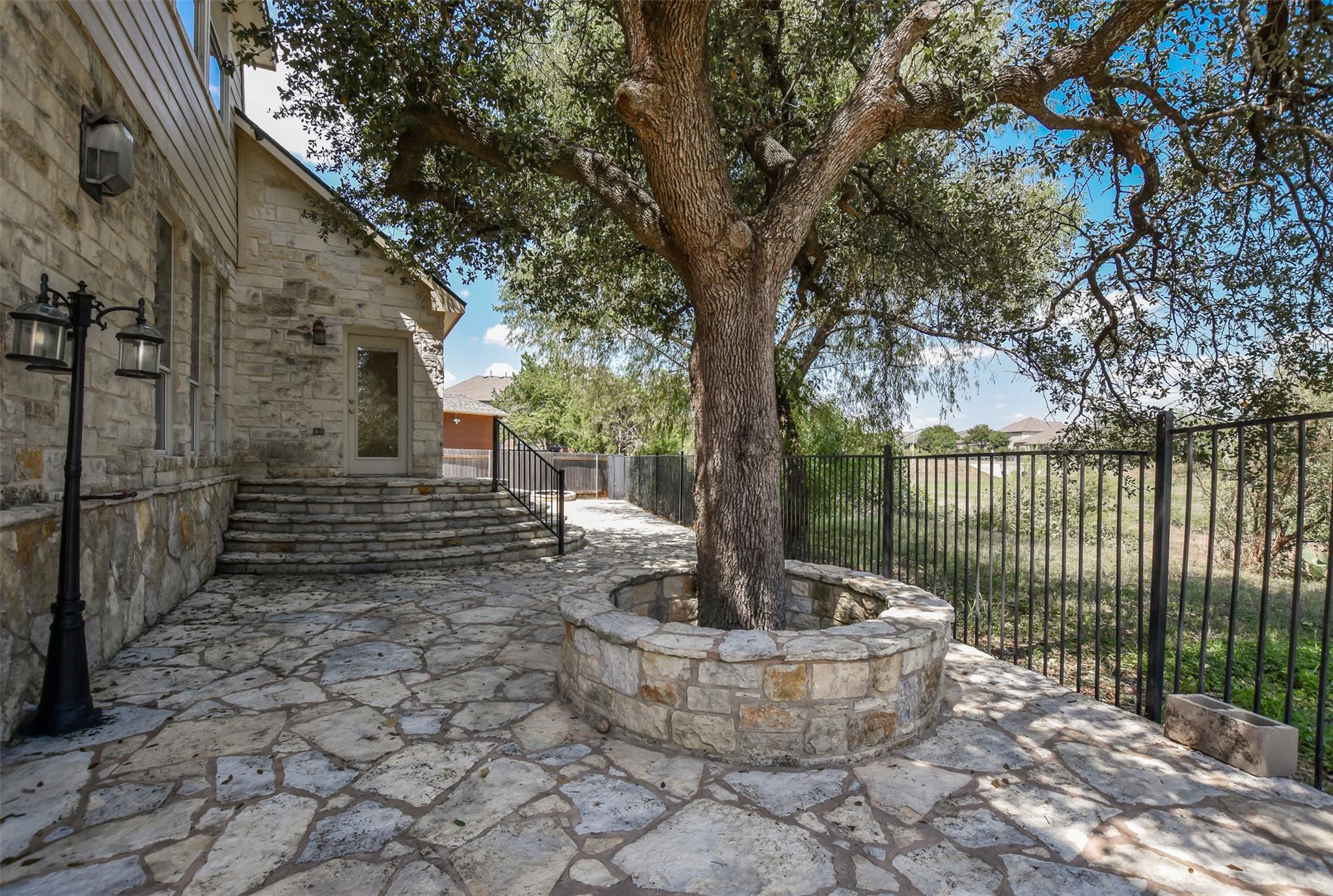 2000 Mcillwain Cv Property Photo 36