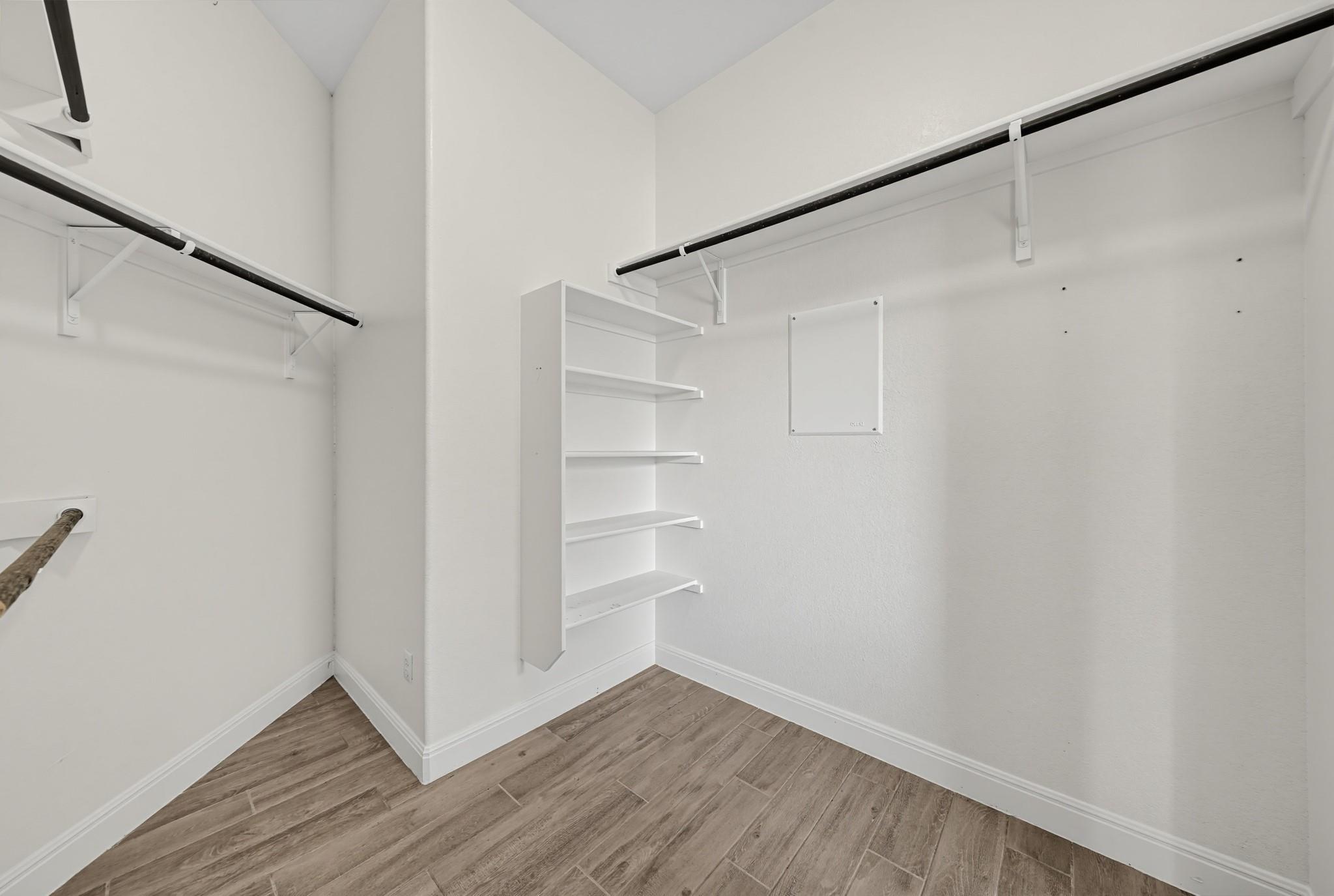 734 Treadwell Ln Property Photo 10