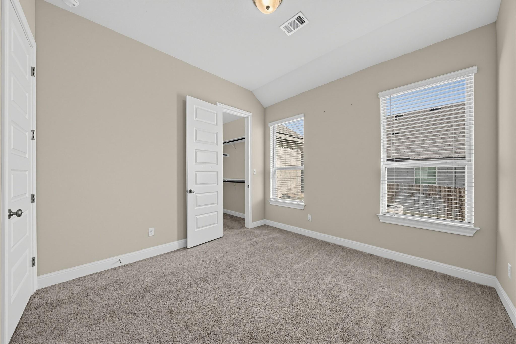 734 Treadwell Ln Property Photo 22