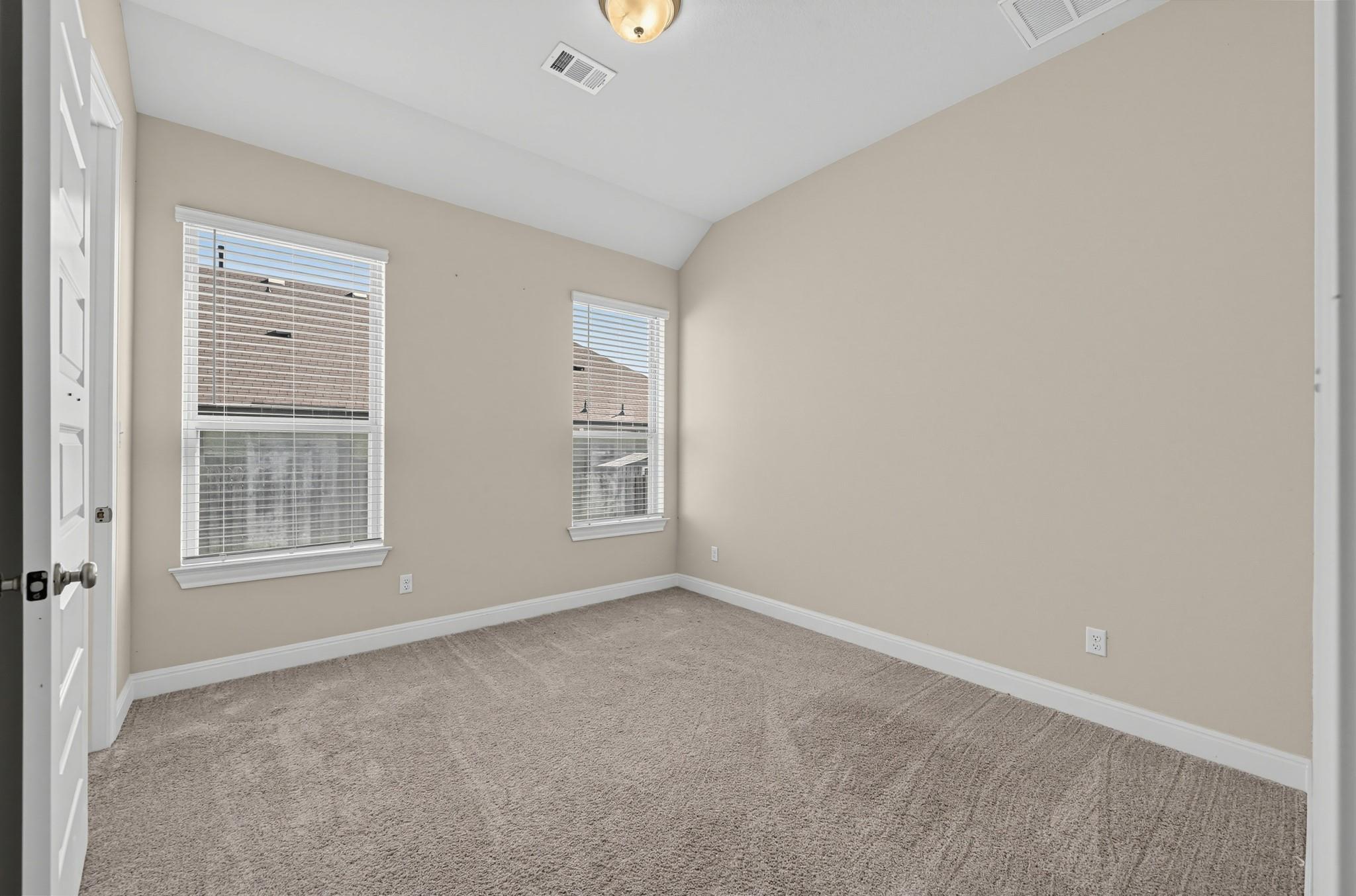 734 Treadwell Ln Property Photo 23