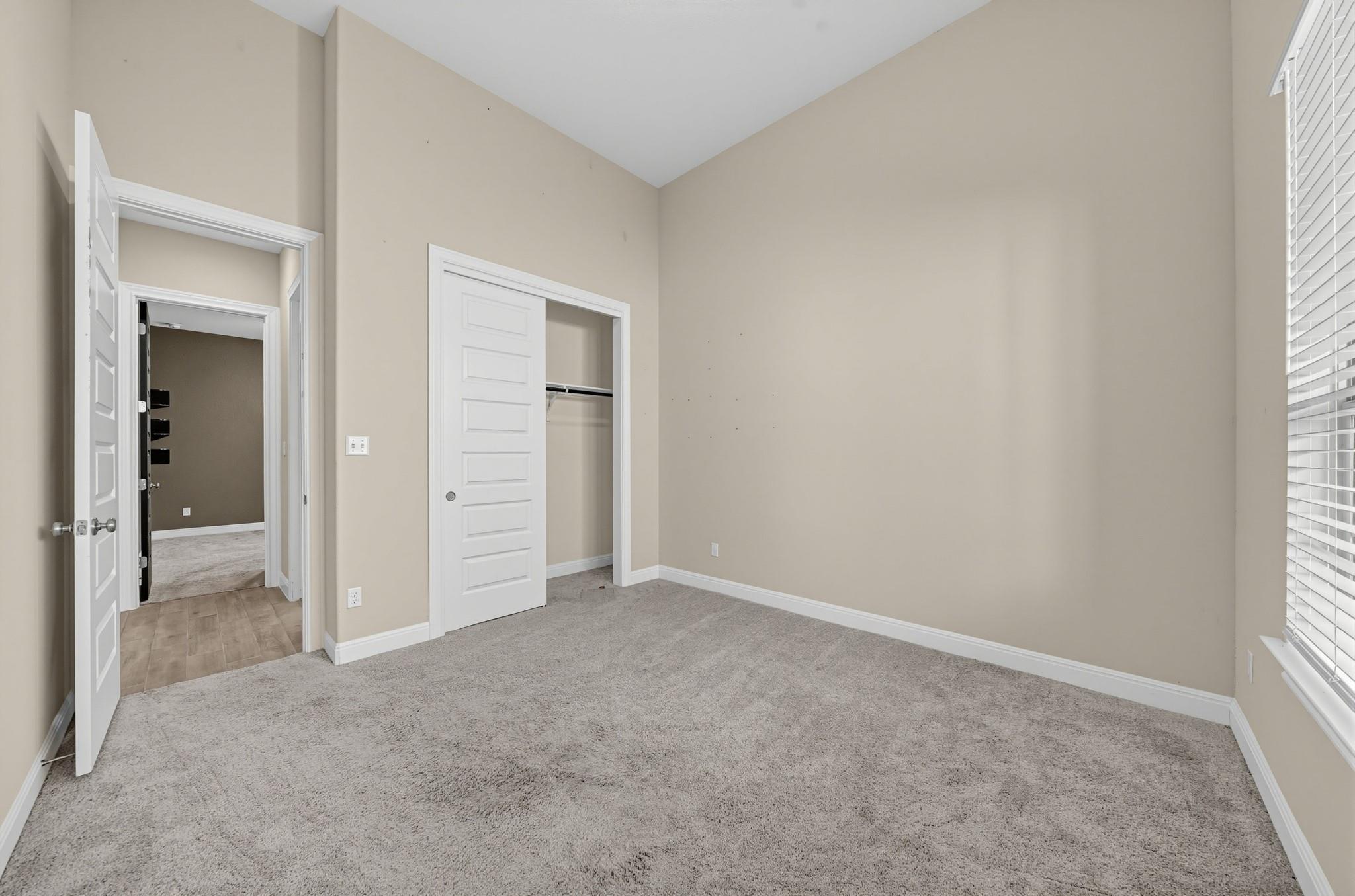 734 Treadwell Ln Property Photo 27
