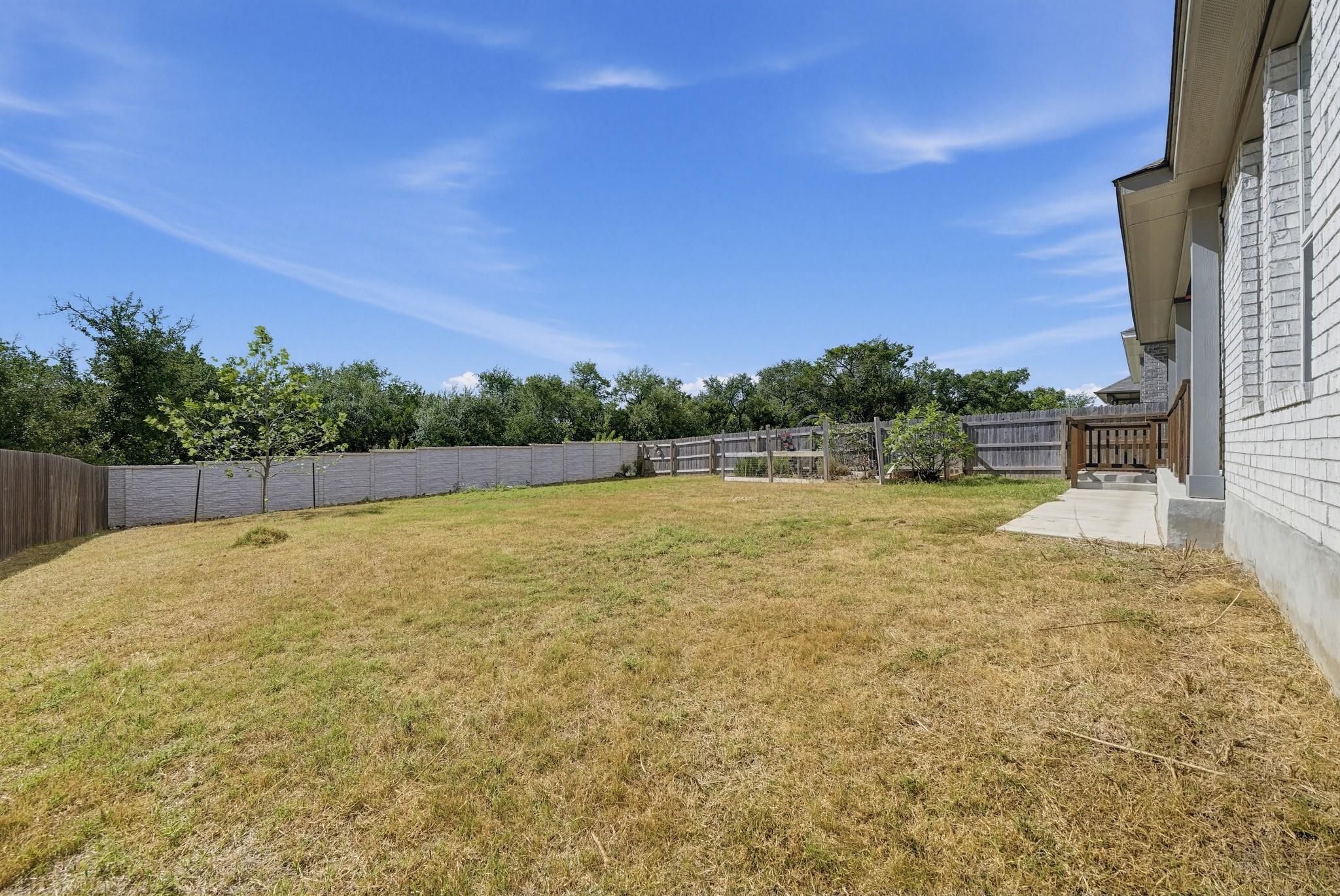734 Treadwell Ln Property Photo 32