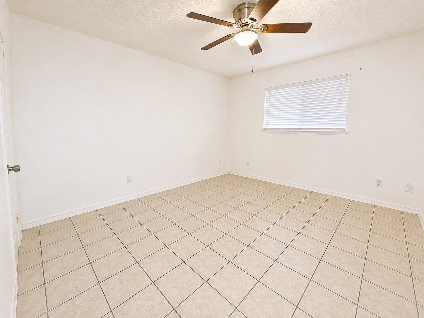 4009 Stonebridge Dr #a Property Photo 7