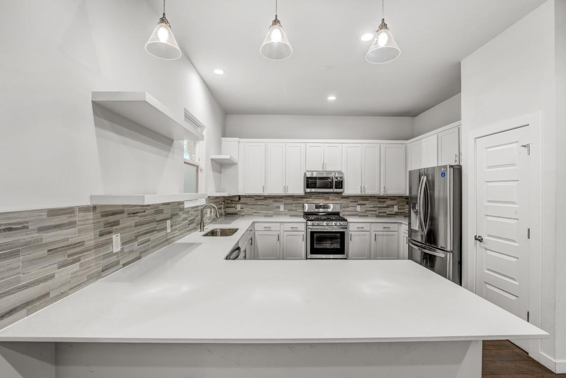 6406 Santos St #a Property Photo 6