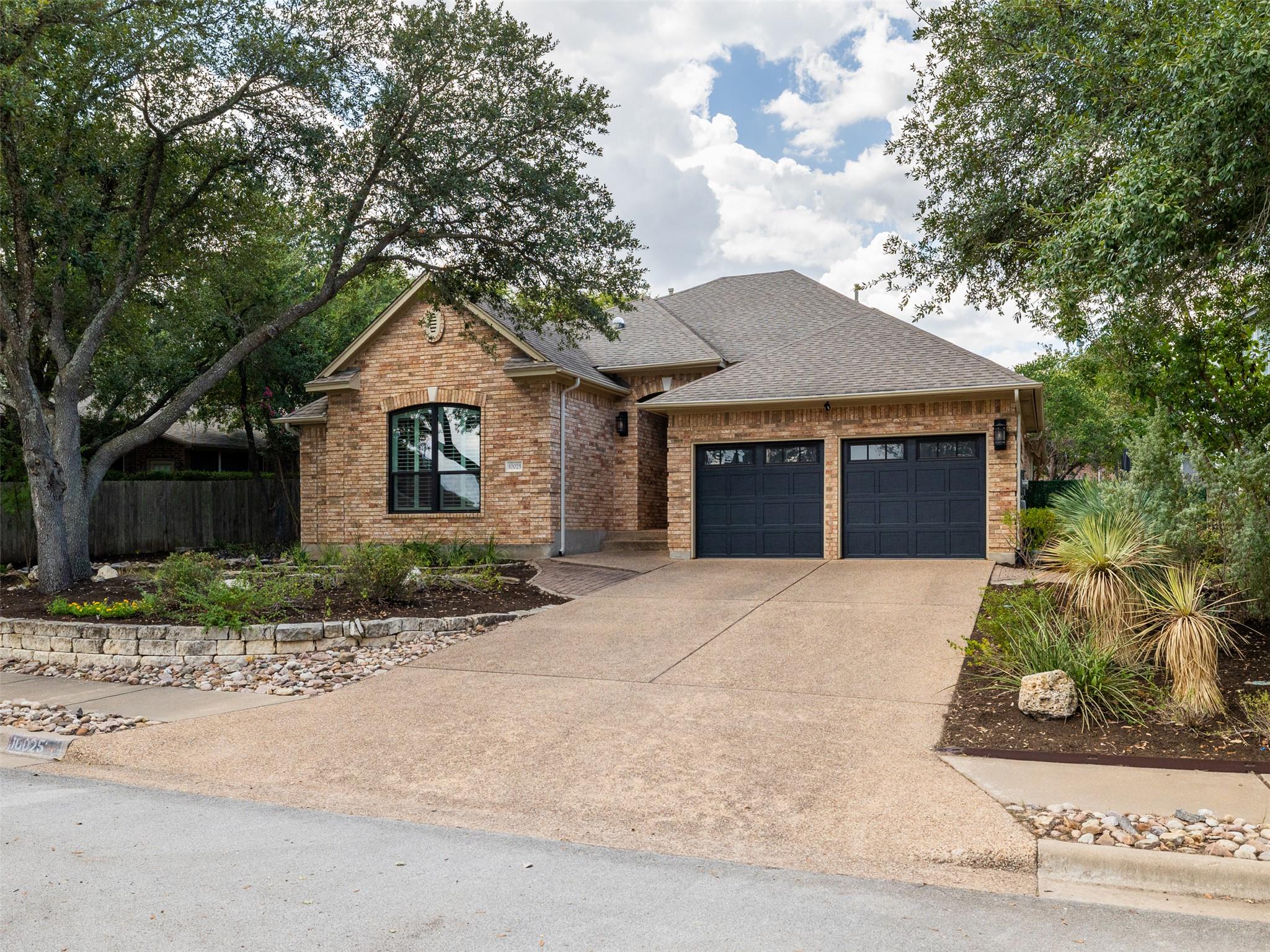 10025 Scull Creek Dr Property Photo 1