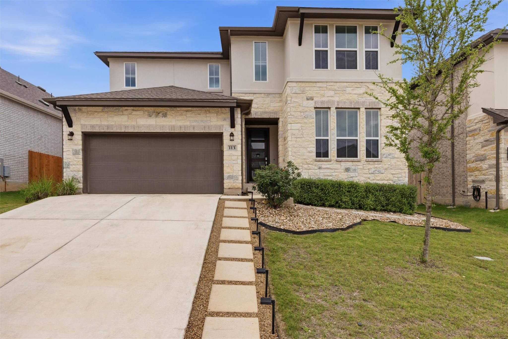 113 Chimney Stone Trl Property Photo 2