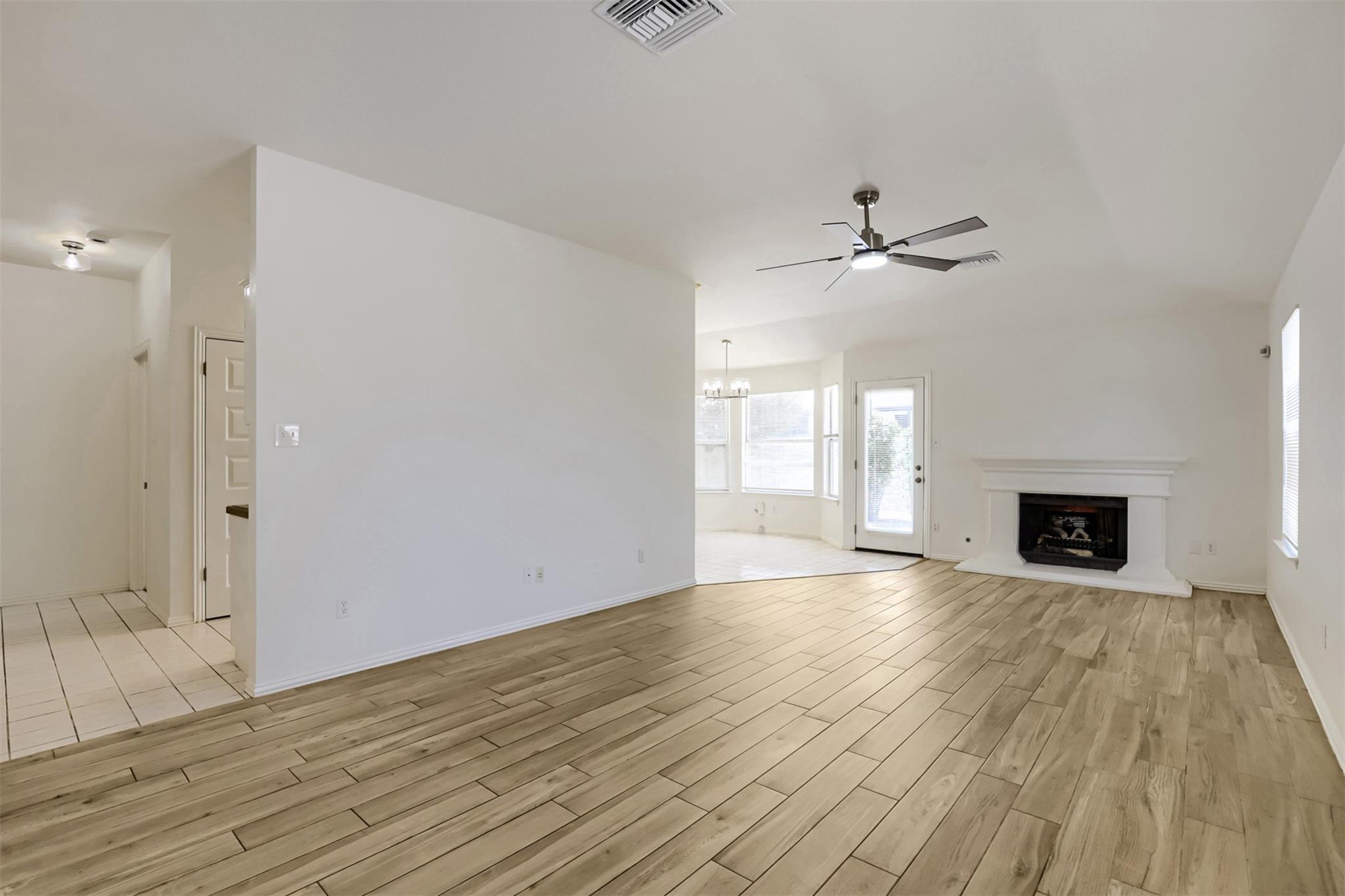 14601 Montoro Dr Property Photo 3