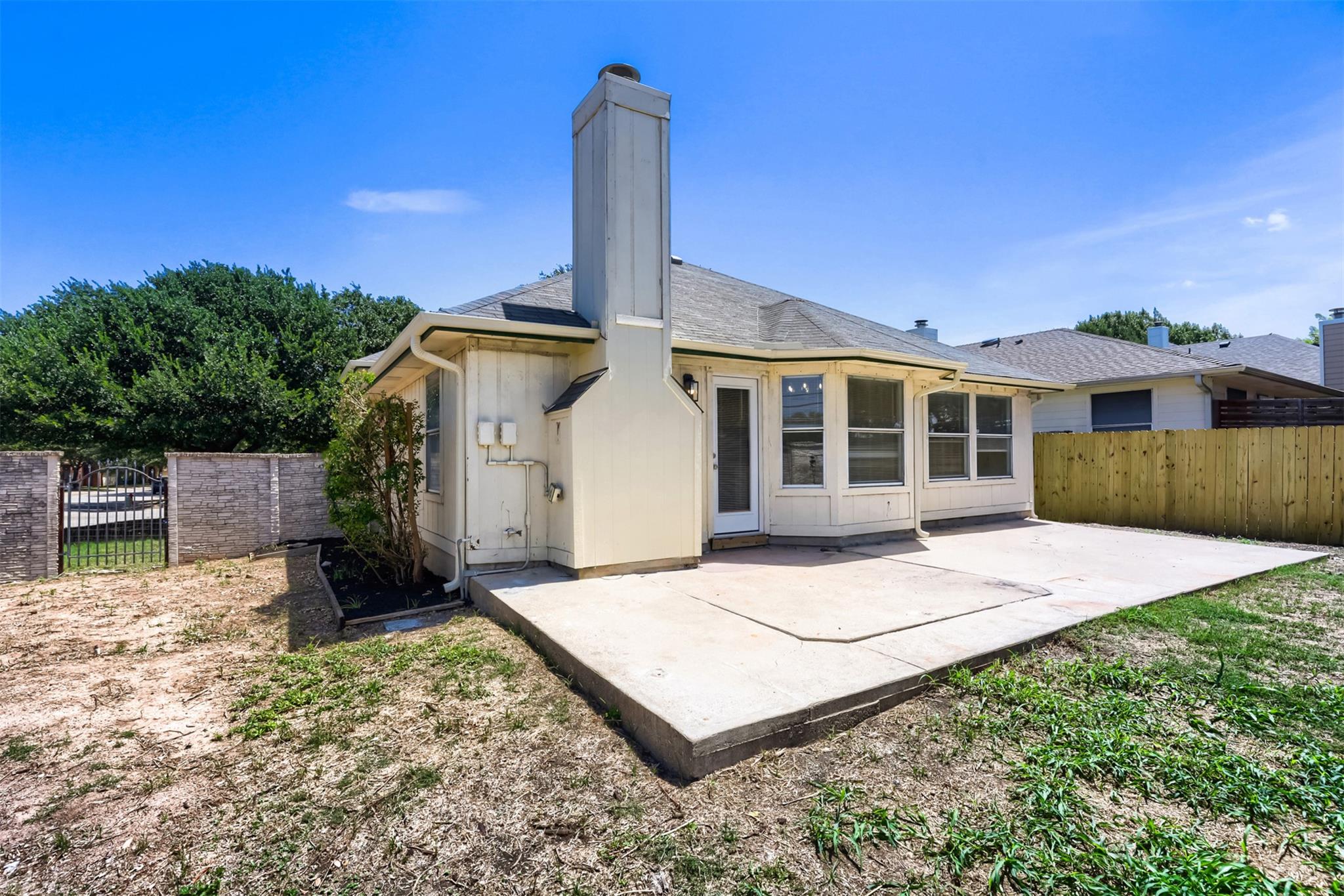 14601 Montoro Dr Property Photo 11