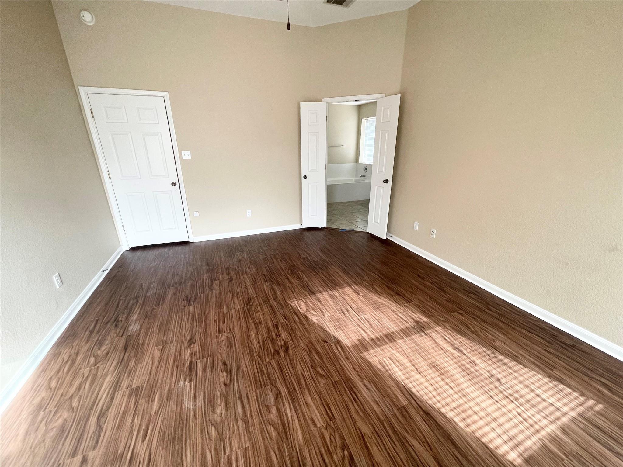 4423 Meadowside Ln Property Photo 11