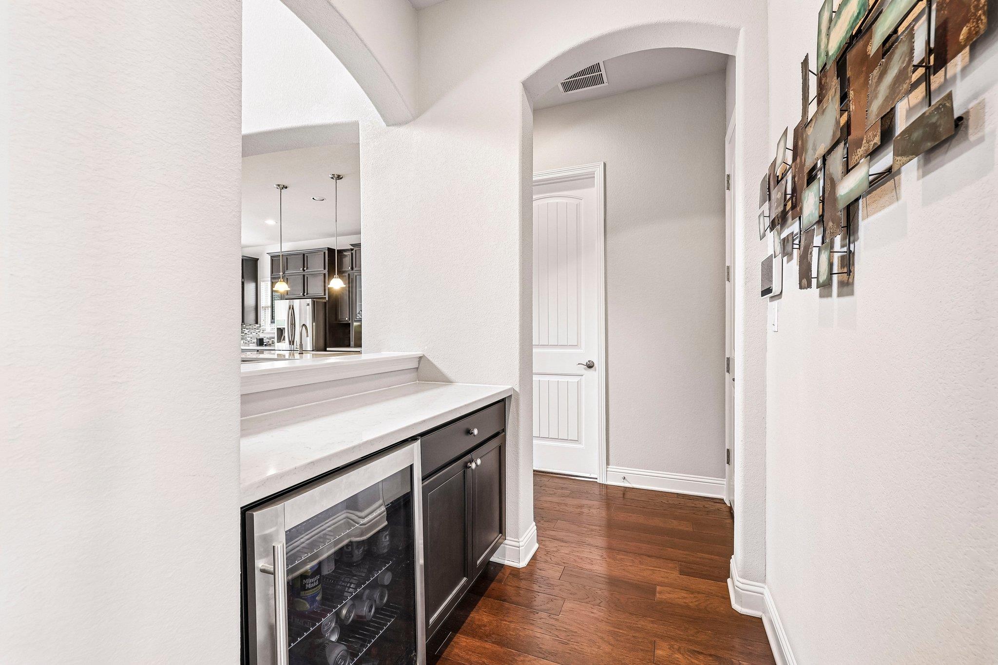 2409 Legend Trl Property Photo 11