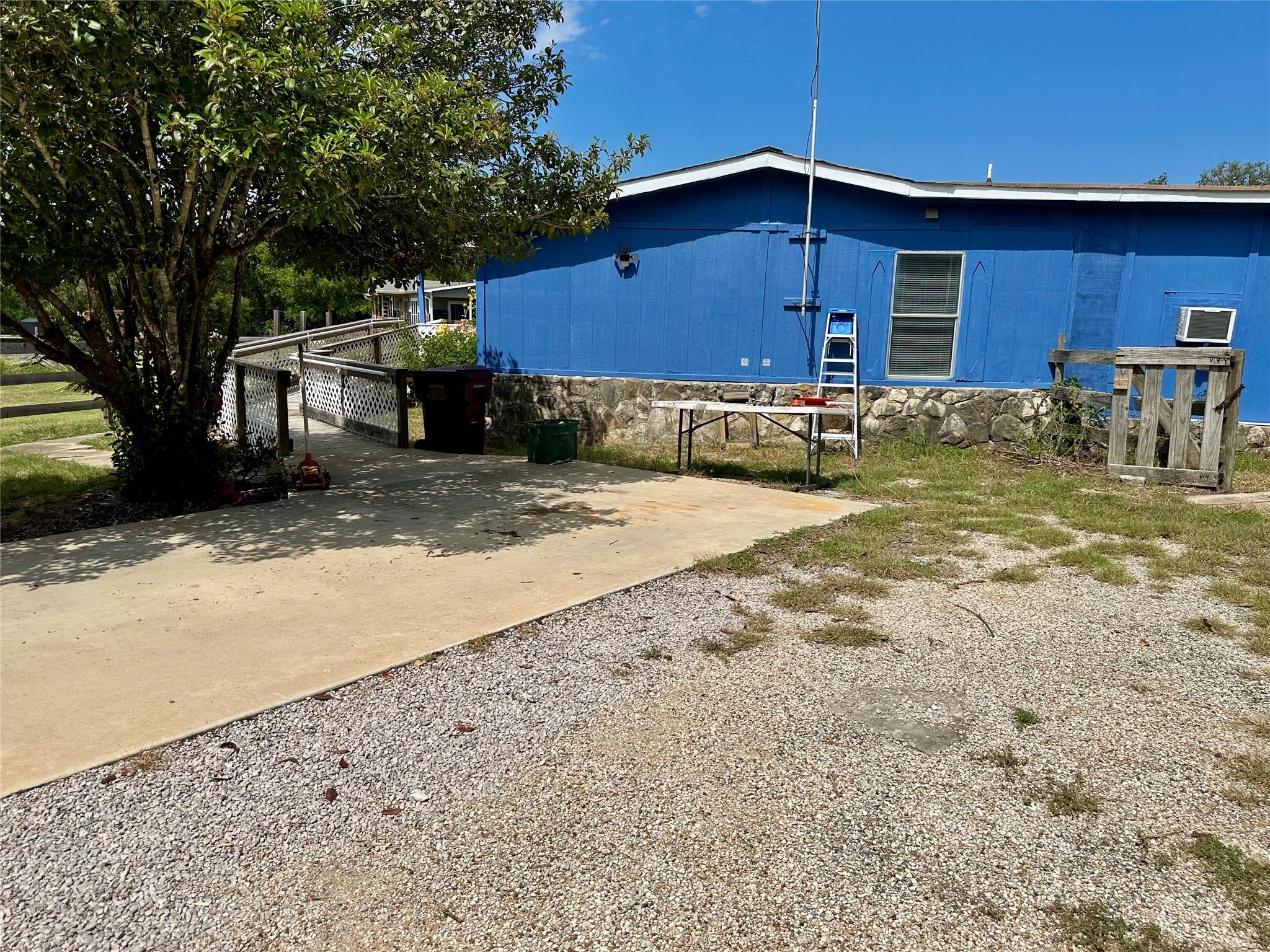 11904 Fitzhugh Corners Rd Property Photo 3