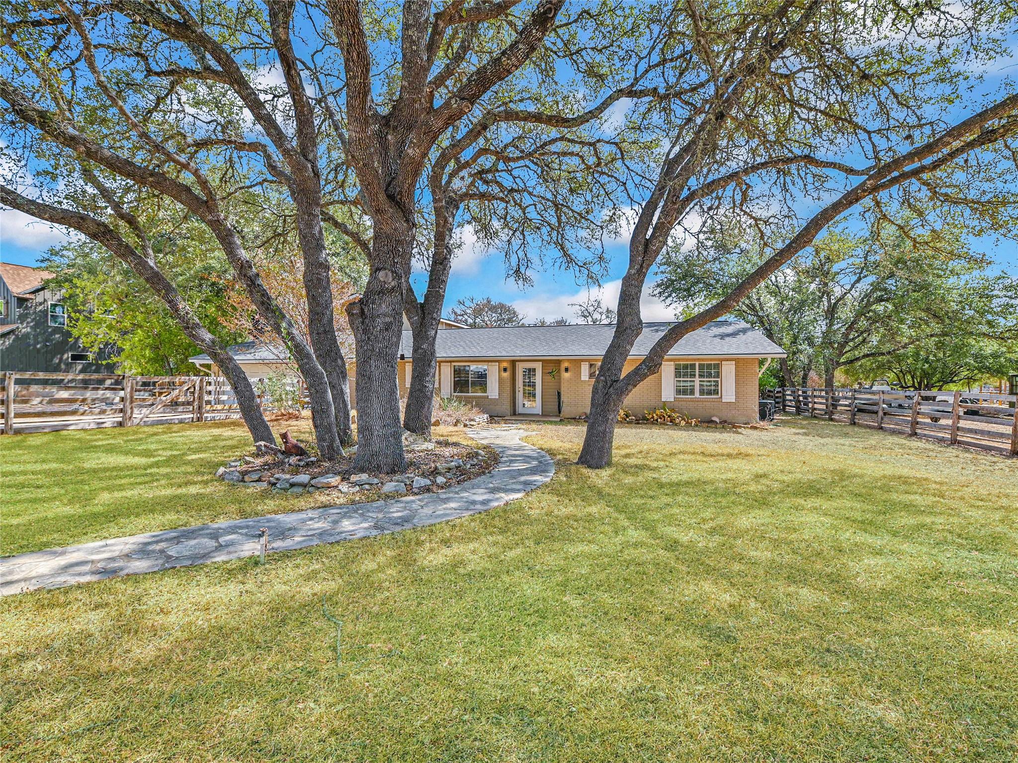 208 Leveritts Loop Property Photo 2