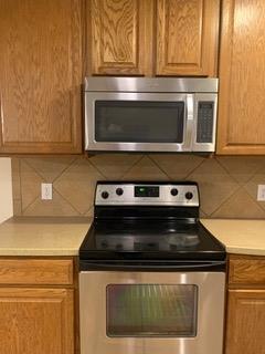 2913 Inks Lake Dr Property Photo 2