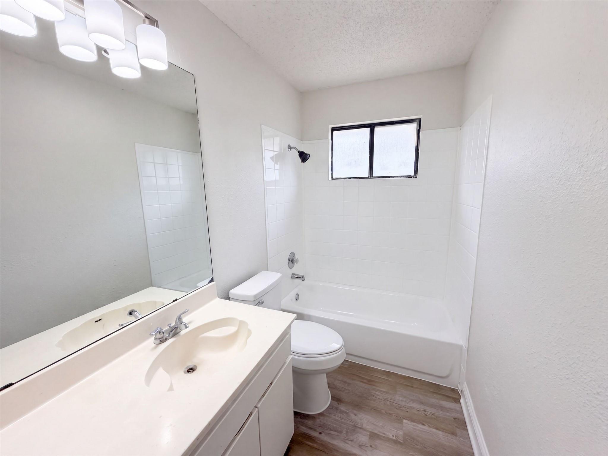 16207 Parkway Dr Property Photo 12