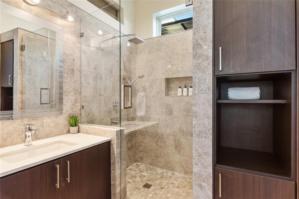 2612 Carnarvon Ln #b Property Photo 14