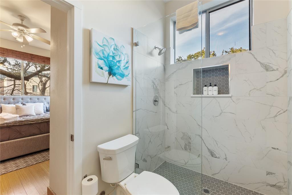 2612 Carnarvon Ln #b Property Photo 21