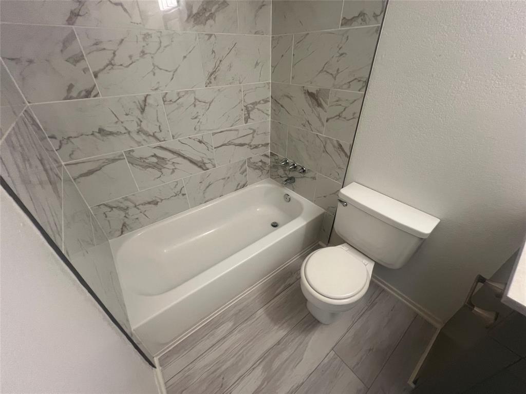 807 Lloyd Ln #a Property Photo 8