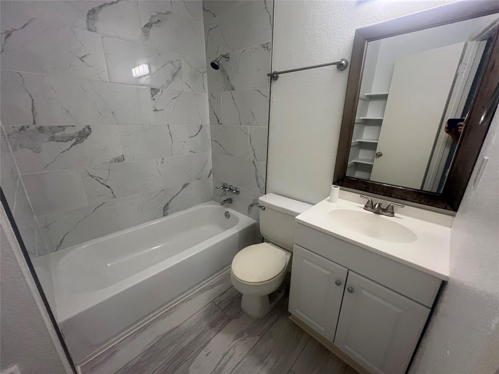 807 Lloyd Ln #a Property Photo 9