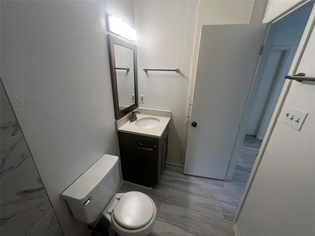 807 Lloyd Ln #a Property Photo 11
