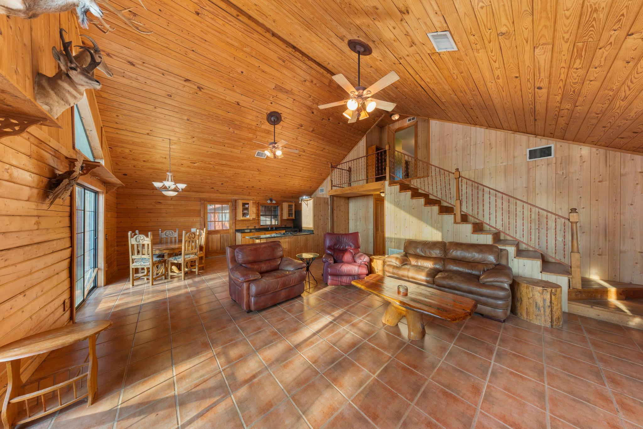 1045 Bellewood None Property Photo 8
