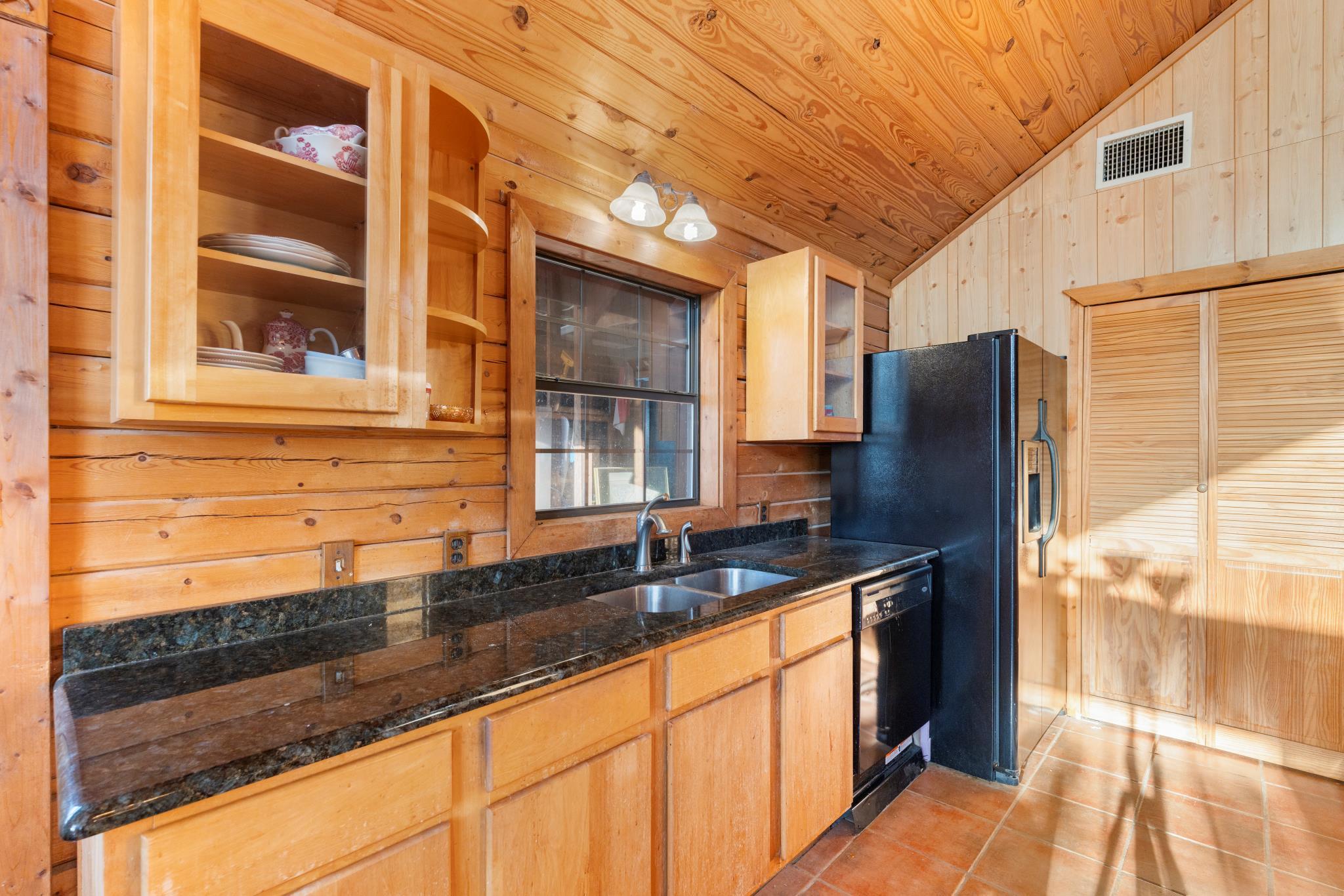 1045 Bellewood None Property Photo 11