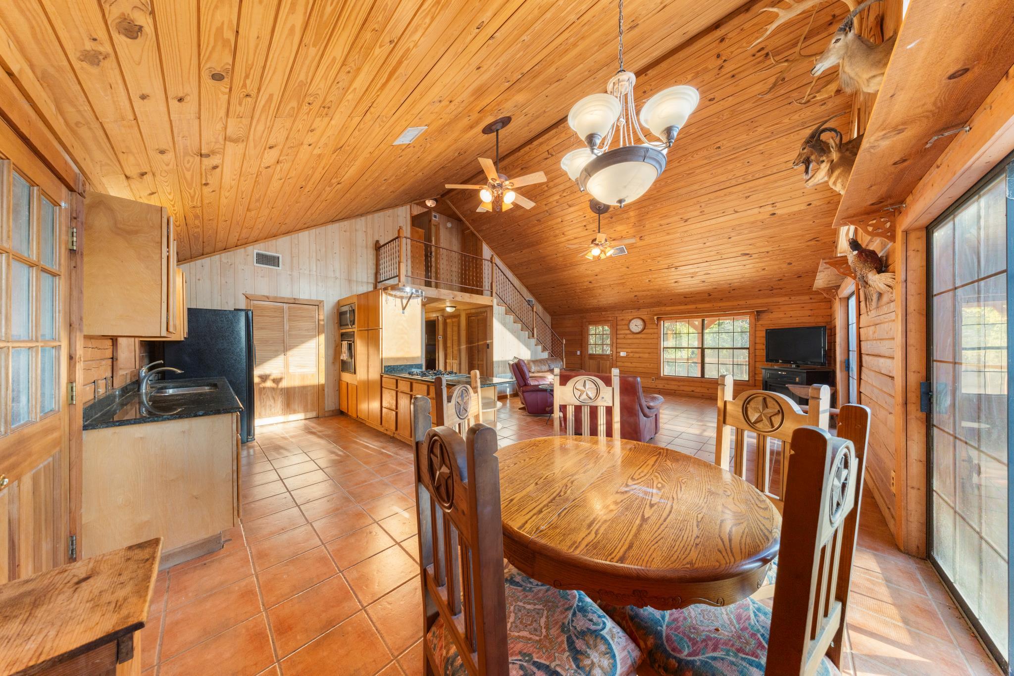 1045 Bellewood None Property Photo 13