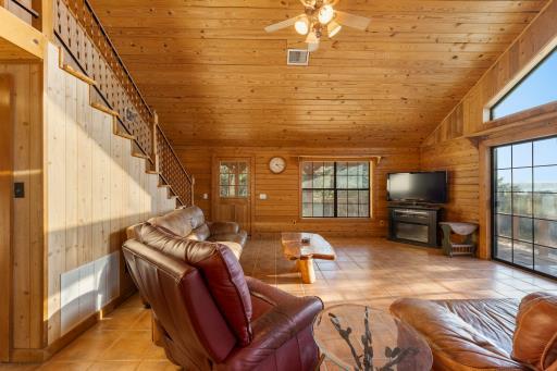 1045 Bellewood None Property Photo 15