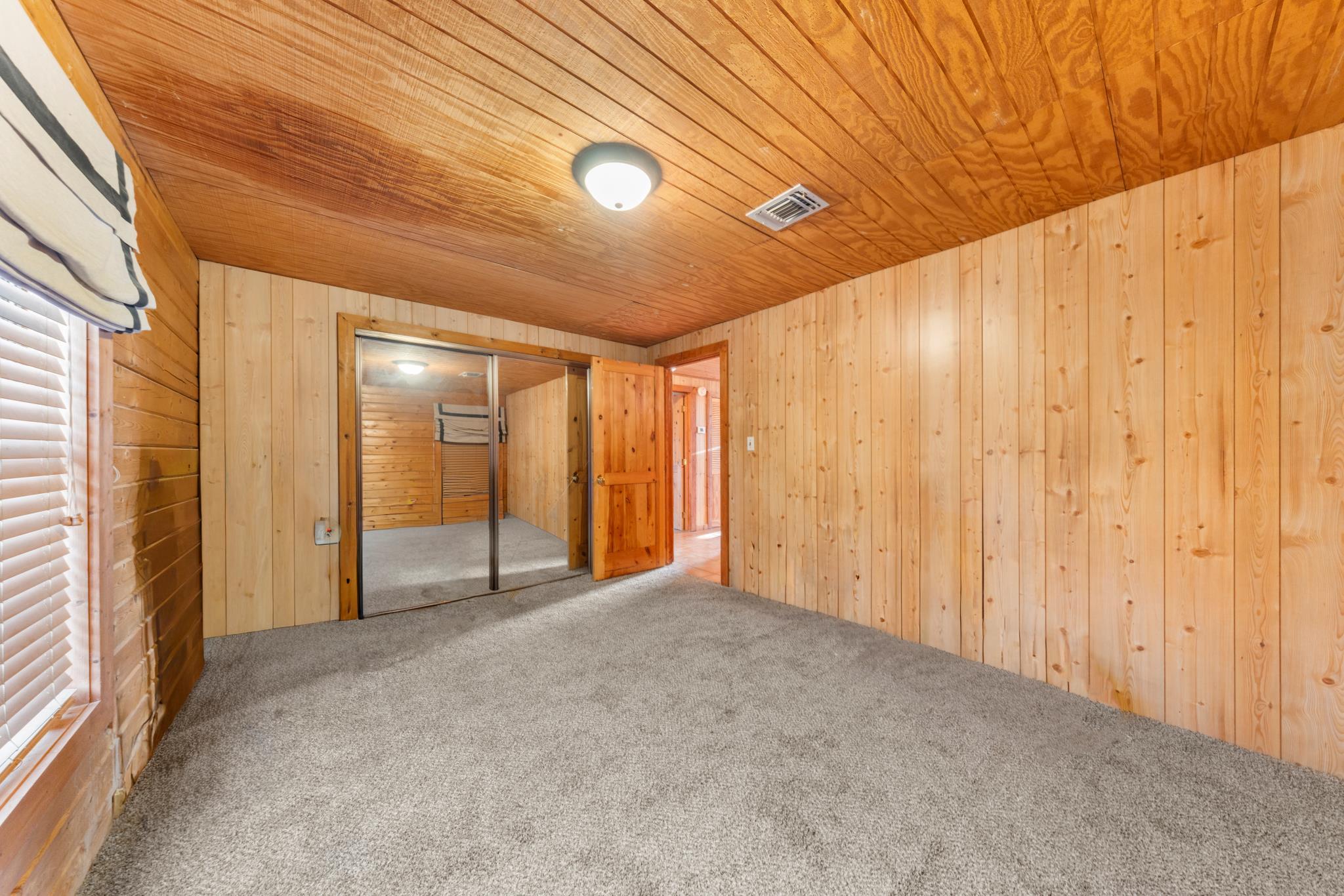 1045 Bellewood None Property Photo 20
