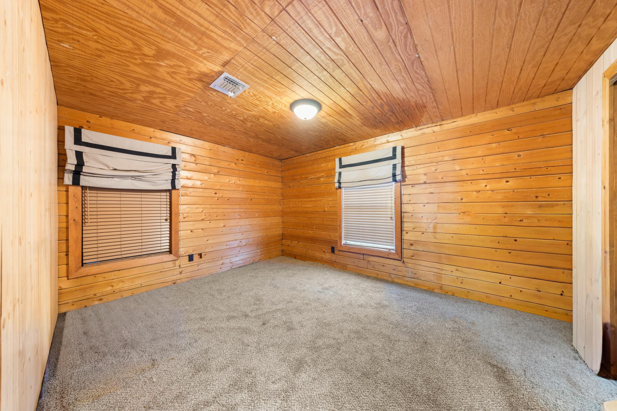1045 Bellewood None Property Photo 21