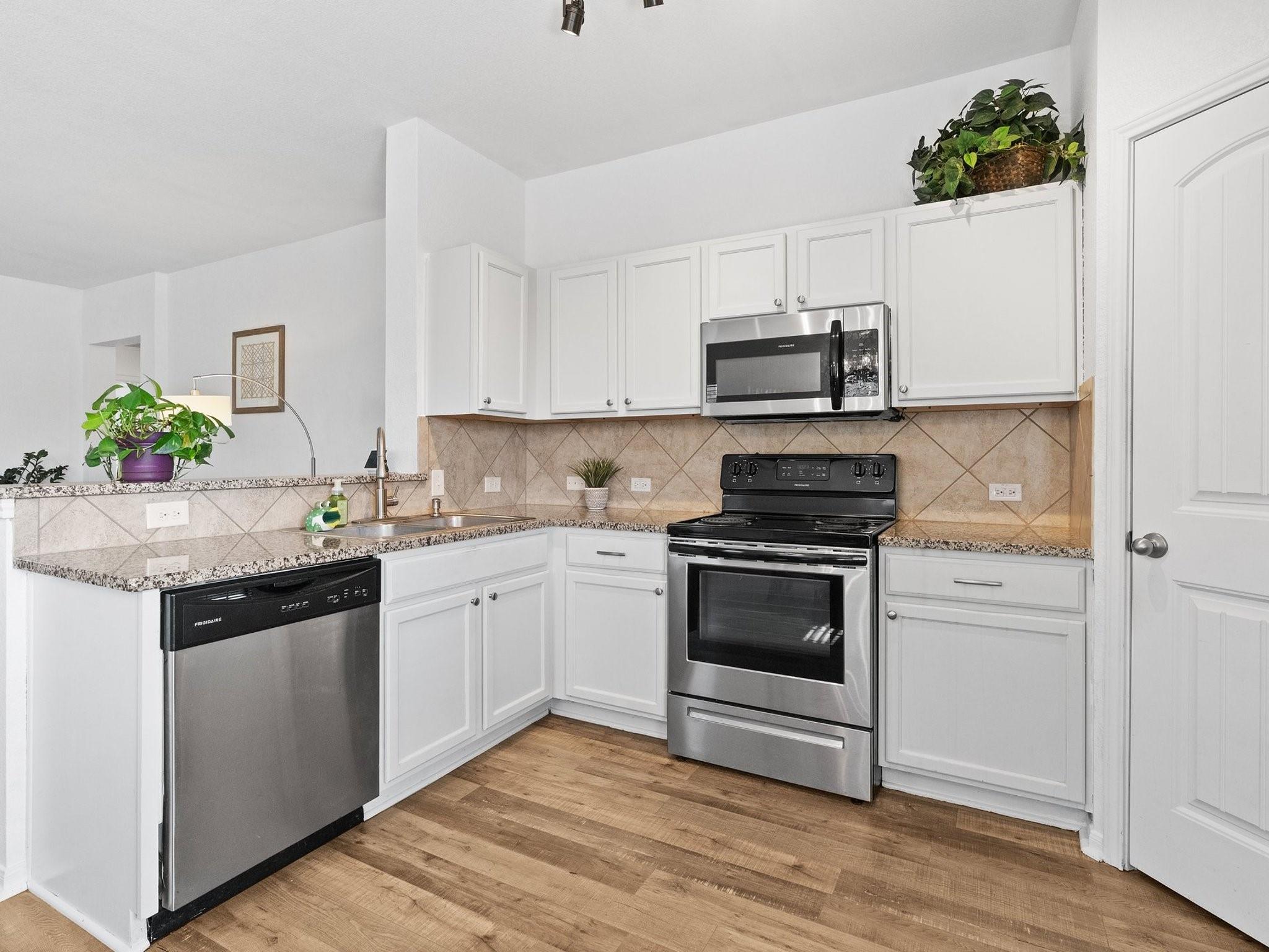 6301 Diamondleaf Bnd Property Photo 13