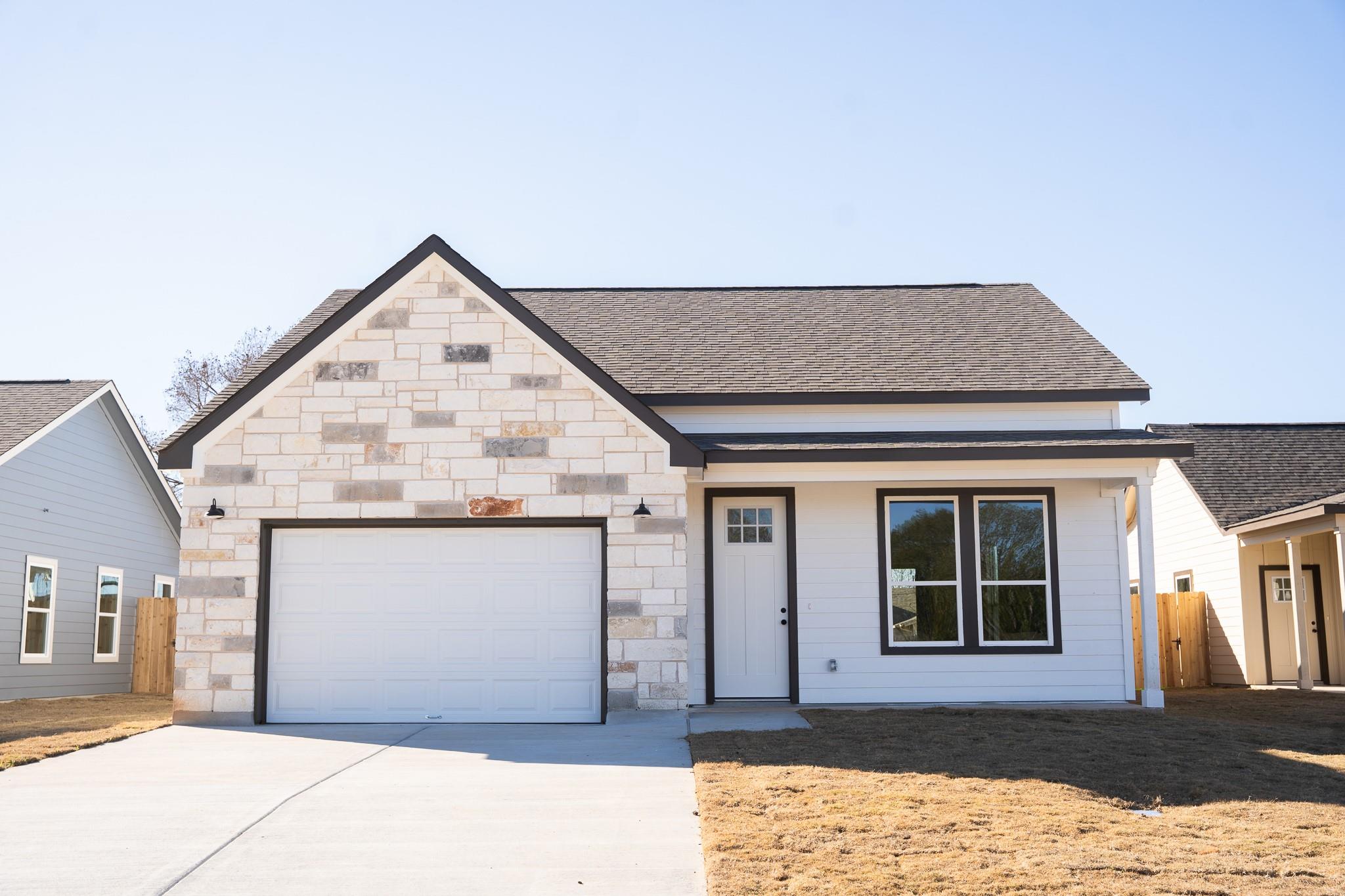 313 String Prairie Way Property Photo 1