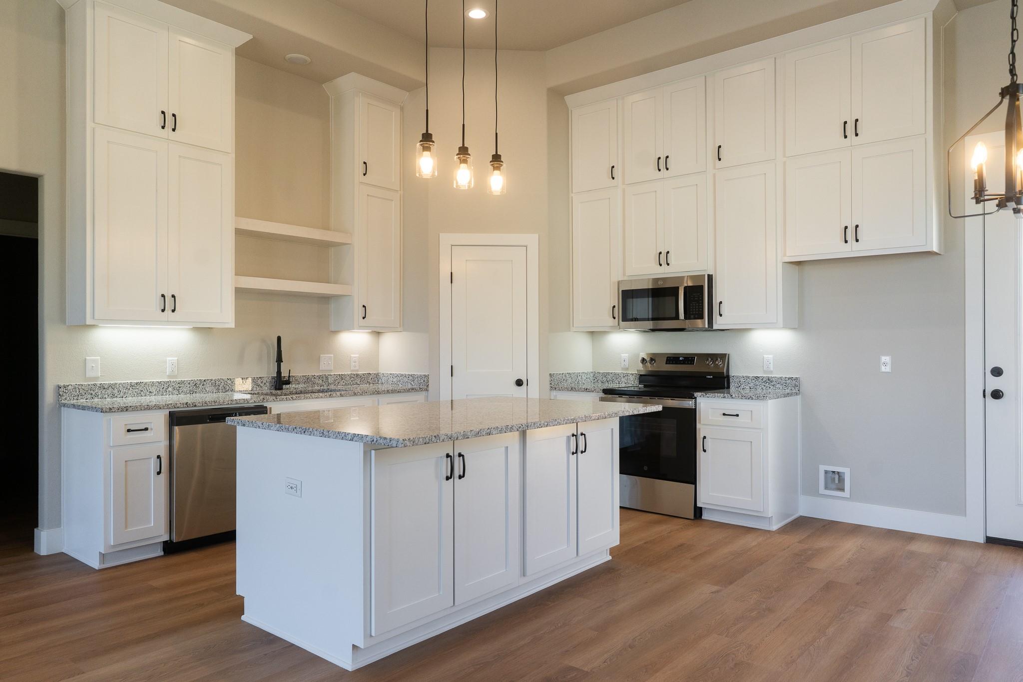 313 String Prairie Way Property Photo 4