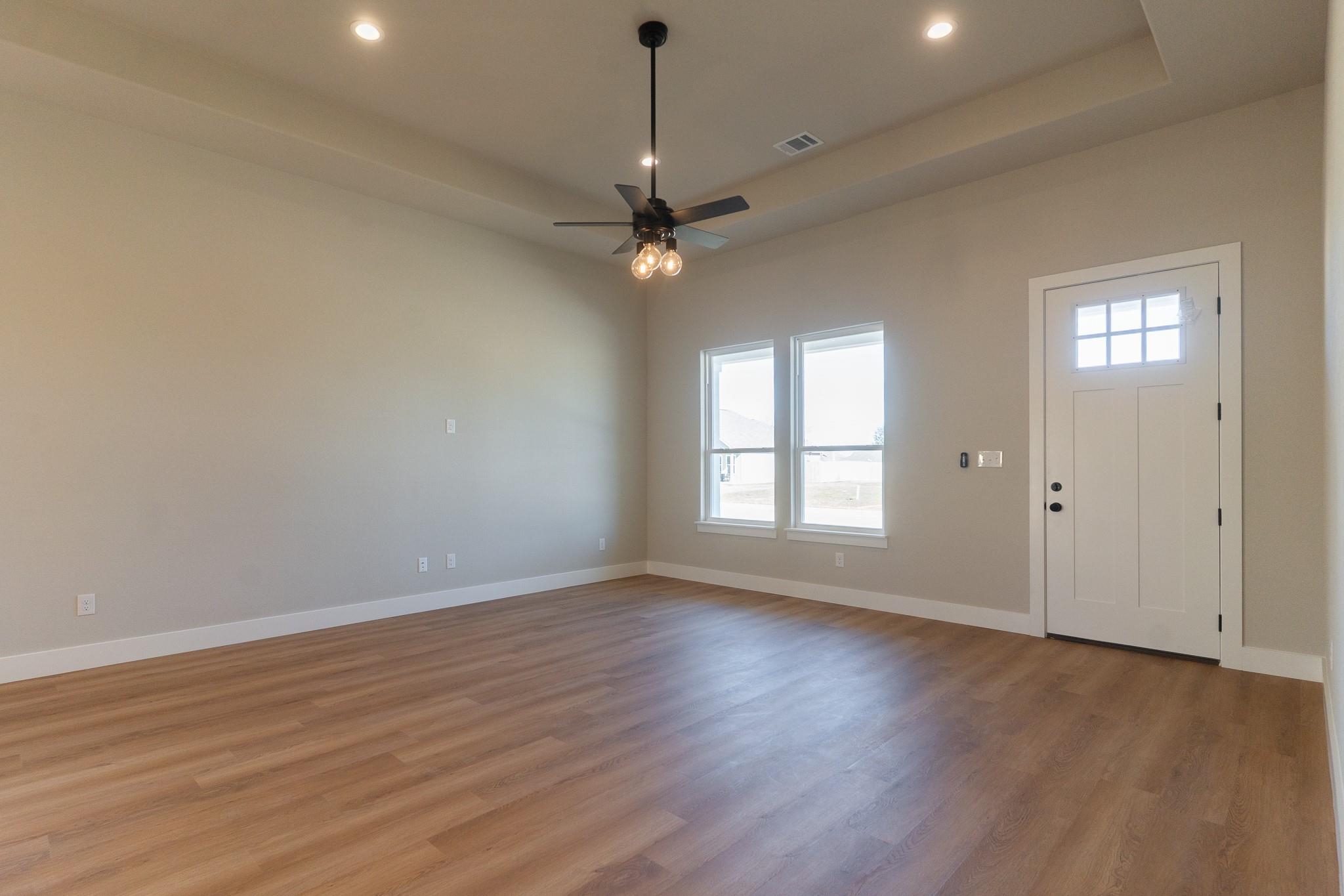 313 String Prairie Way Property Photo 6