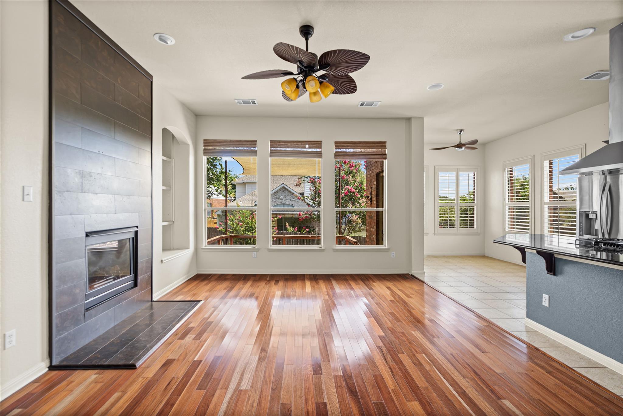 2201 Golden Gate Park Property Photo 1