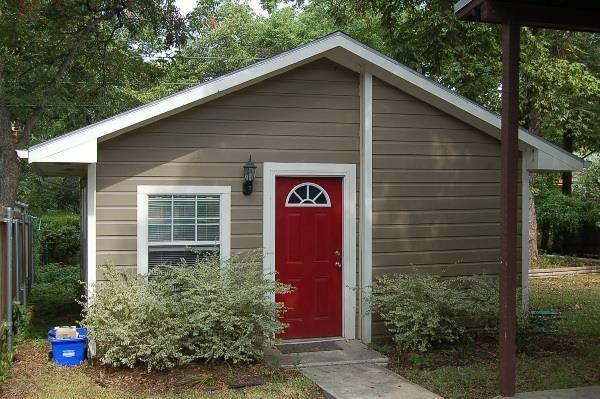 4704 Evans St B Property Photo 1