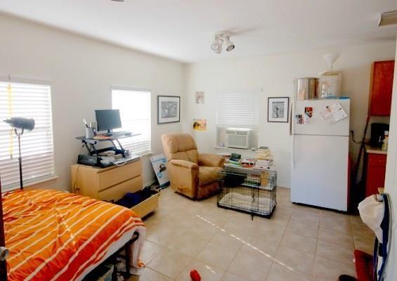 4704 Evans St B Property Photo 5