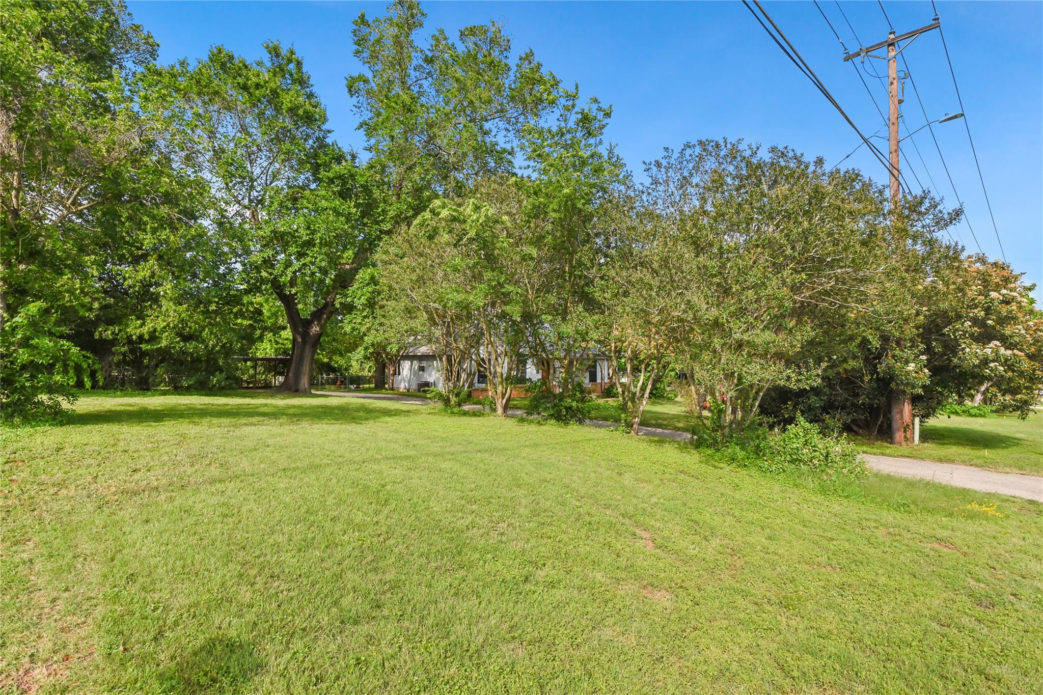 528 Old Mcdade Rd Property Photo 38