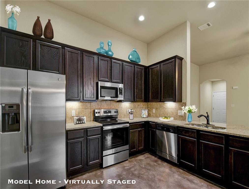 1124 Stanley Way Property Photo