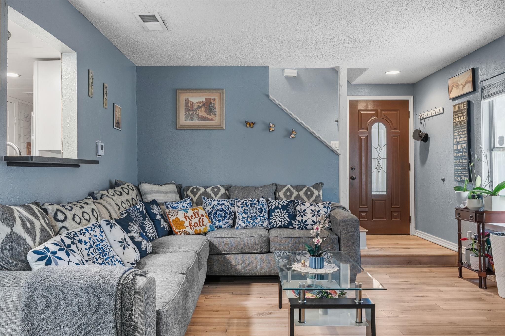 1304 Cool Shadow Dr Property Photo 8