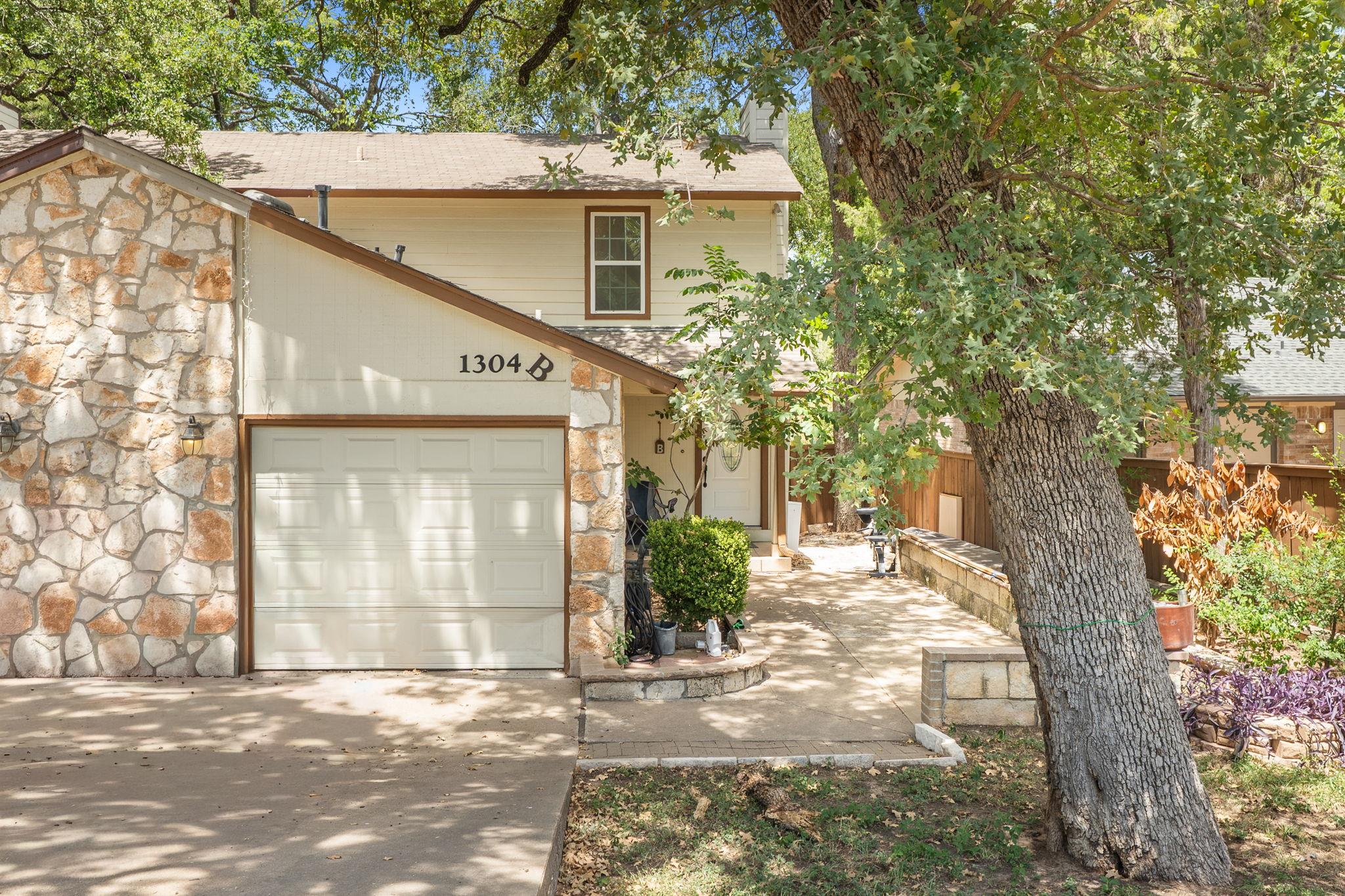 1304 Cool Shadow Dr Property Photo 24