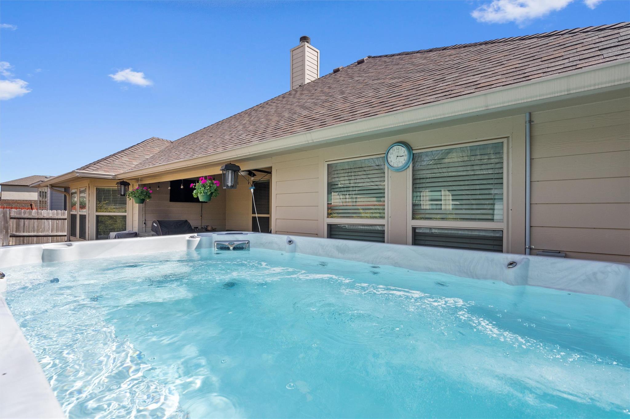 2520 Weeping Beech Ln Property Photo 1