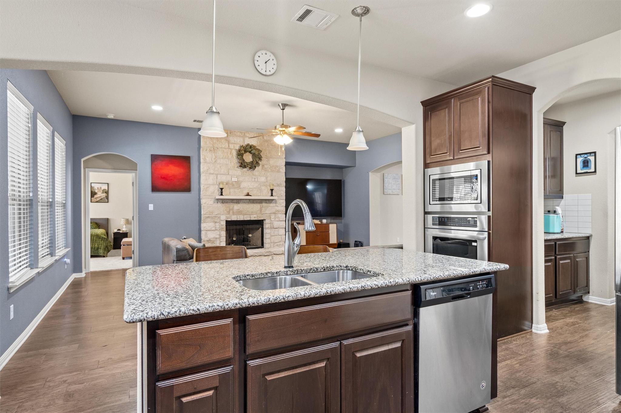 2520 Weeping Beech Ln Property Photo 16
