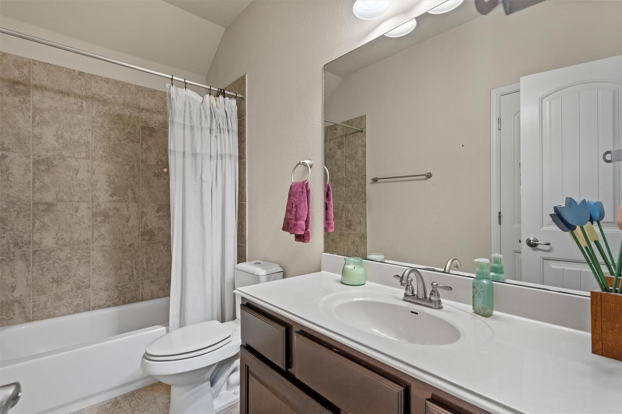 2520 Weeping Beech Ln Property Photo 32