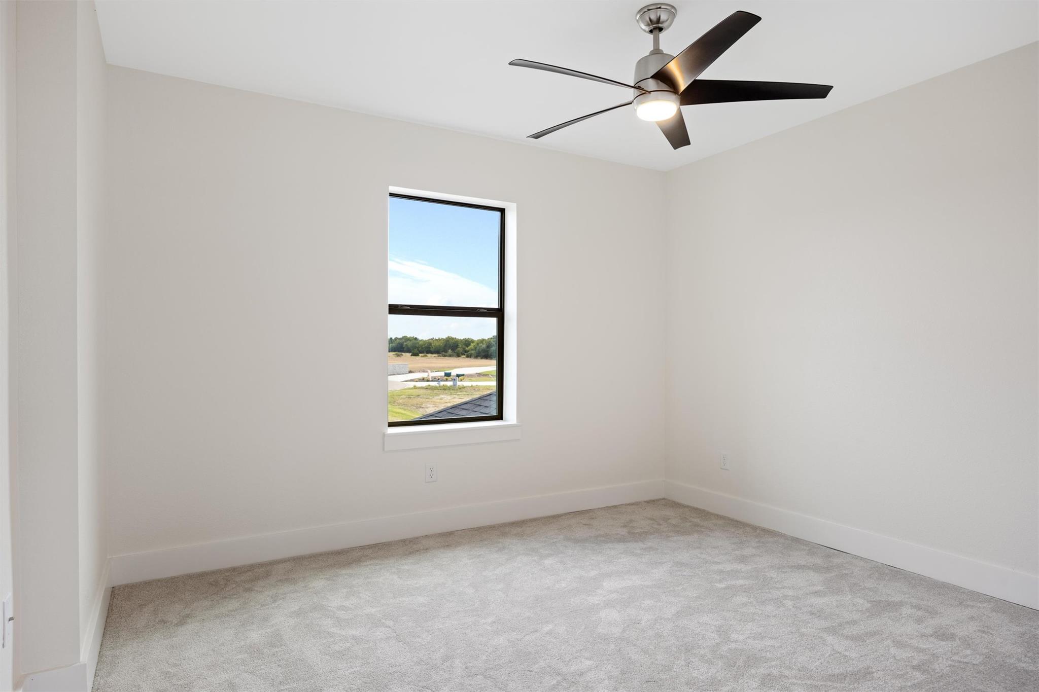 109 Fall Dr Property Photo 35