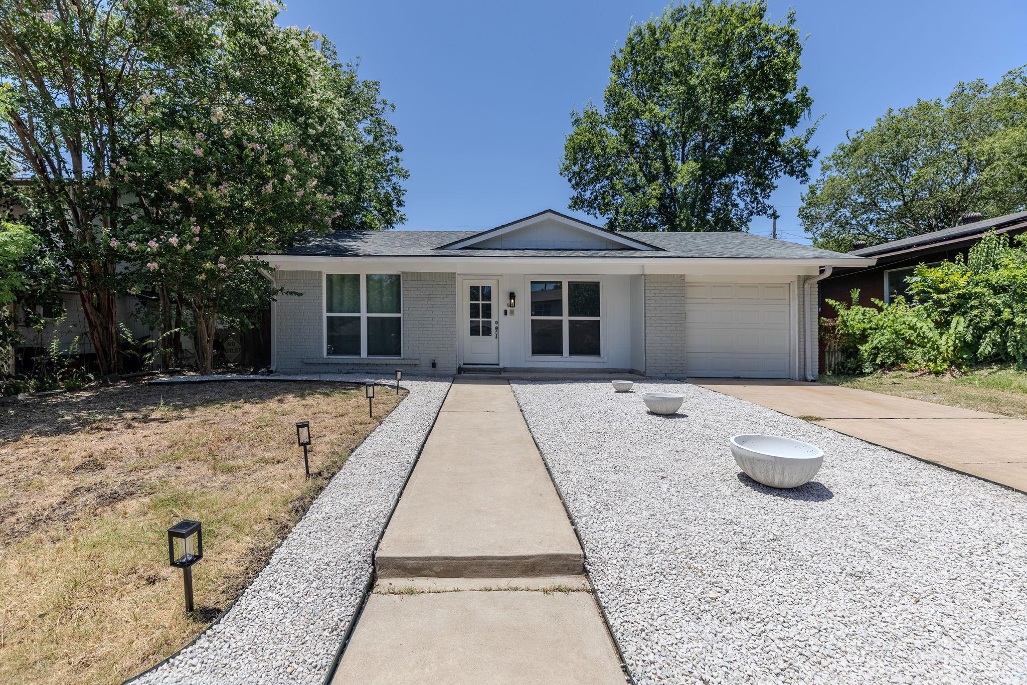 501 Arbor Ln Property Photo 1