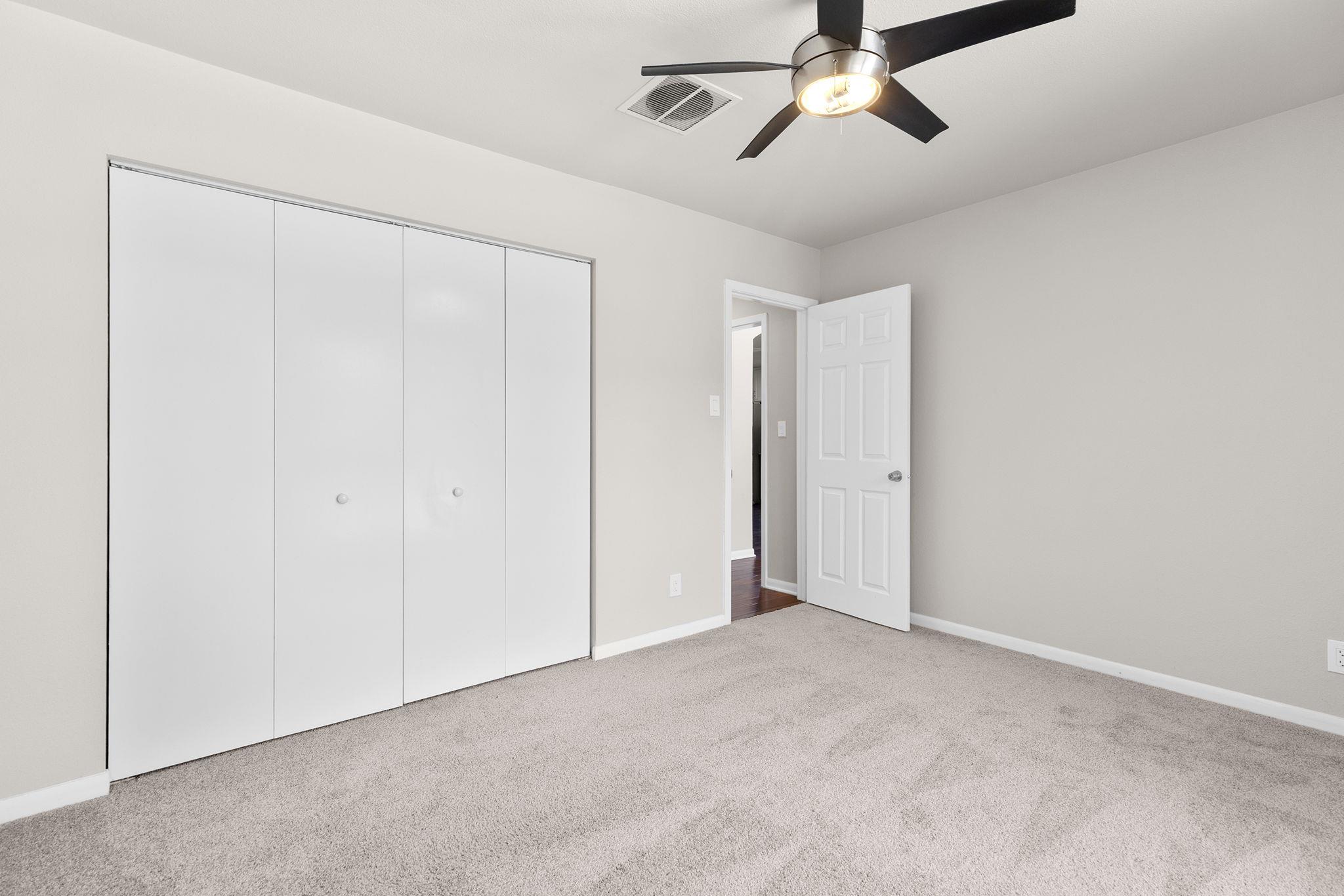 501 Arbor Ln Property Photo 8